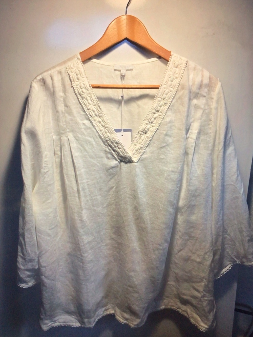 Johnny Was Cream Embroidered V-Neck Linen Tunic